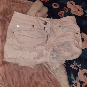 AMERICAN EAGLE WHITE SHORTS